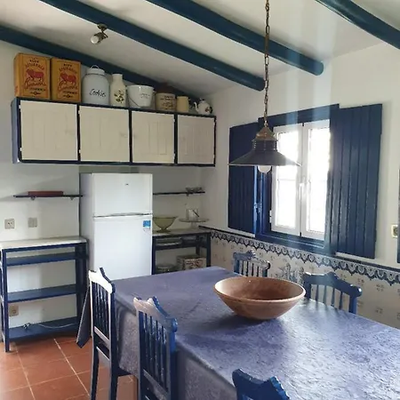 Sondela Self Catering شاليه ساو مارتينهو دو بورتو