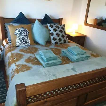 Dağ evi Sondela Self Catering *